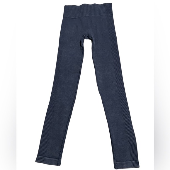 NWOT Spanx “look at me now” seamless soft leggings. Size XS. Inseam 24”. - Picture 3 of 5